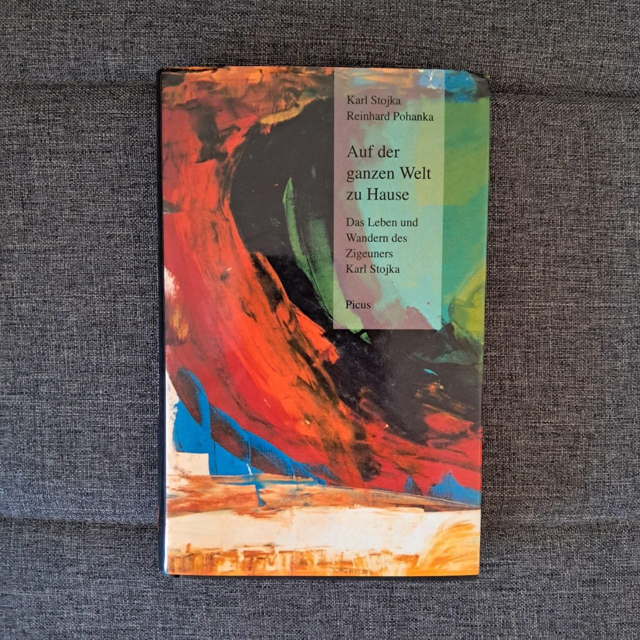 Cover of Auf der ganzen Welt zu Hause